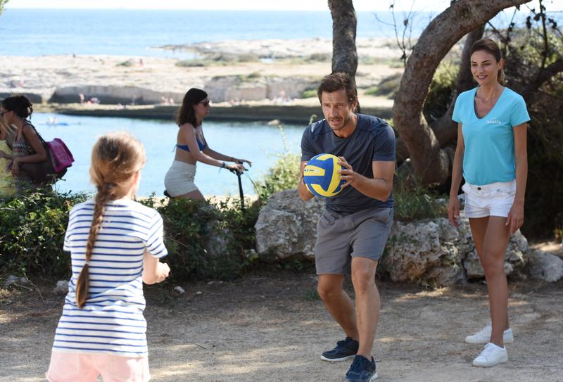 Camping Paradis Tel Est Pris Qui Croyait Prendre Camping Paradis – Saison 9 – Episodes de la Série TV
