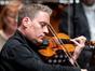 Kristóf Baráti joue les oeuvres pour violon et orchestre Bartók