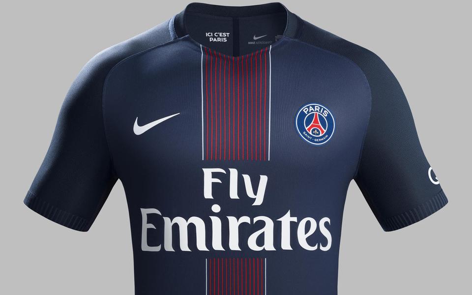 La nouvelle tenue domicile du PSG pour la saison 2016-2017 ...