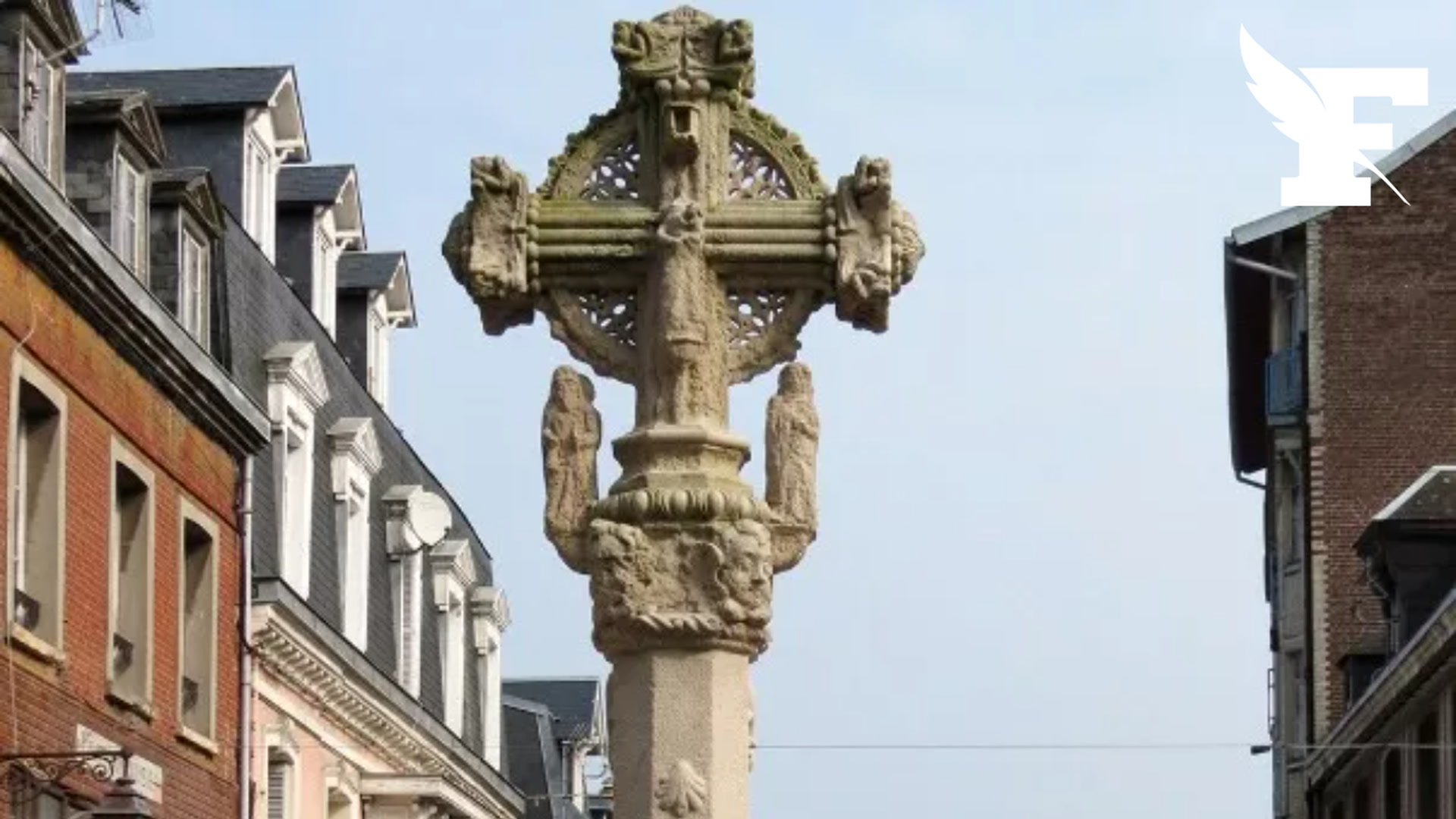 Le Tréport: la célèbre Croix de pierre vandalisée