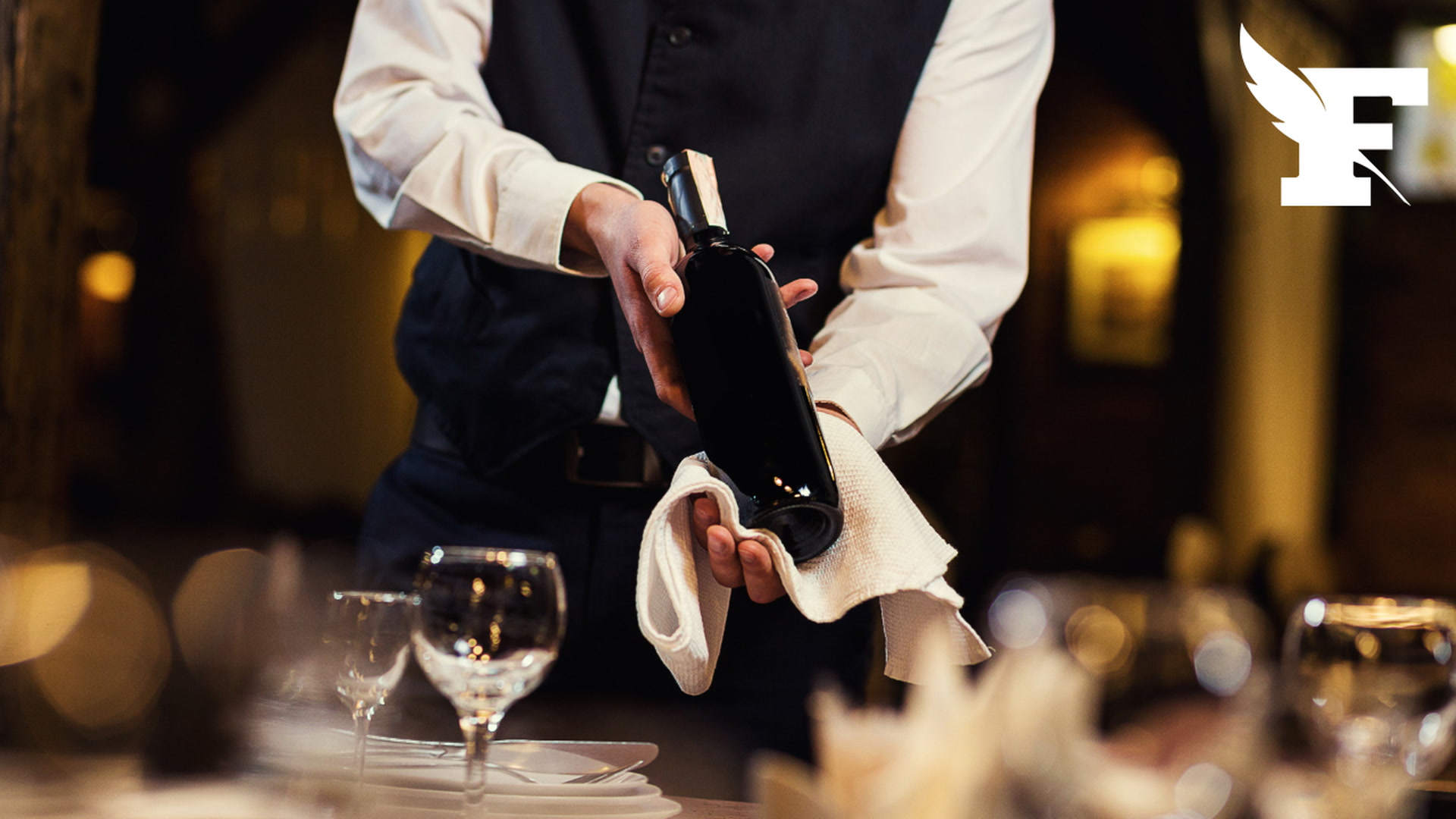 Qu'est-ce que le rempotage, technique de certains restaurateurs pour augmenter leur marge grâce au vin ?