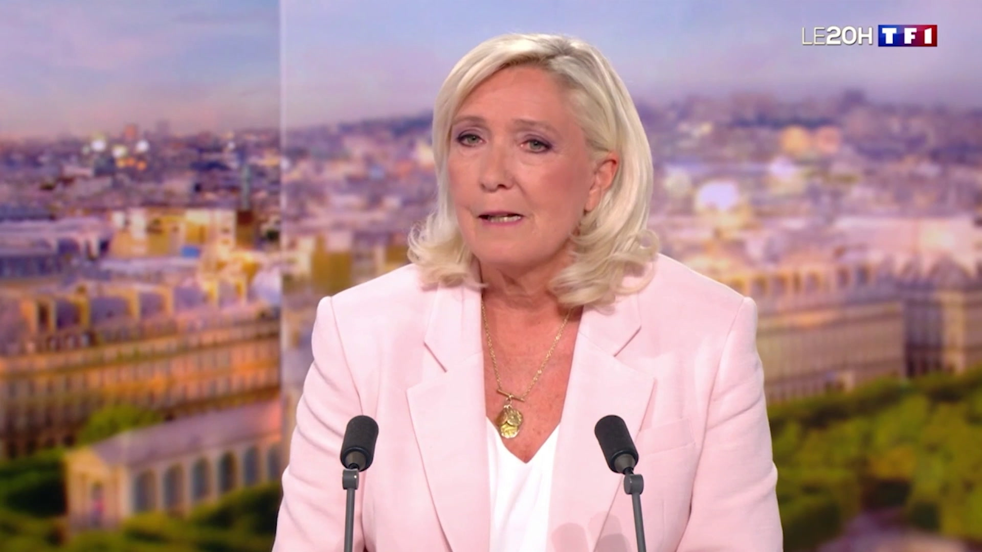 «Je suis candidate ce soir» : Marine Le Pen annonce qu’elle se présentera à la présidentielle de 2027