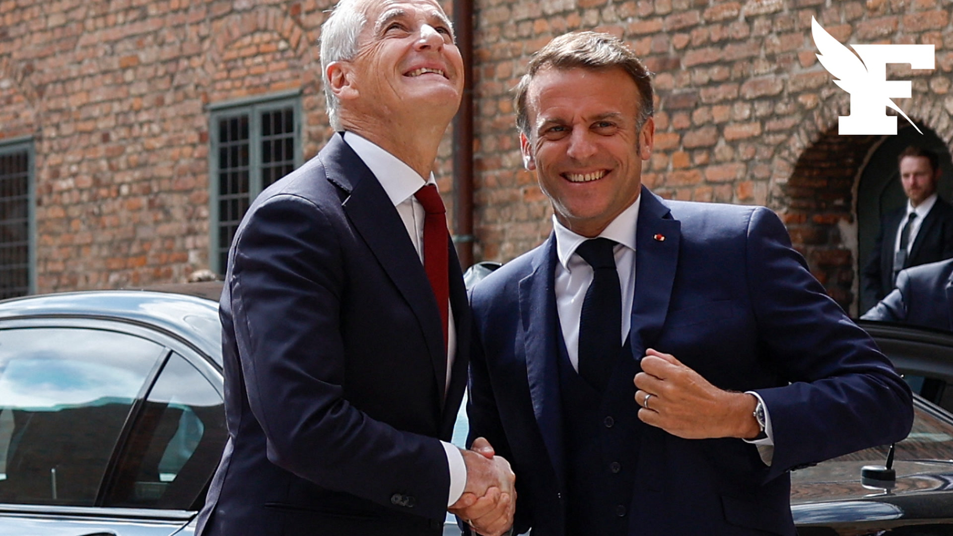 Les images de l'arrivée d'Emmanuel Macron en Norvège, pour «signer un accord de partenariat stratégique»