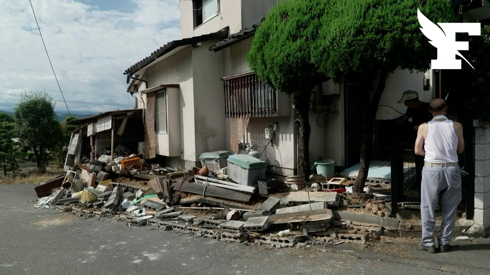 Japon : les images des dégâts impressionnants après le séisme de magnitude 7