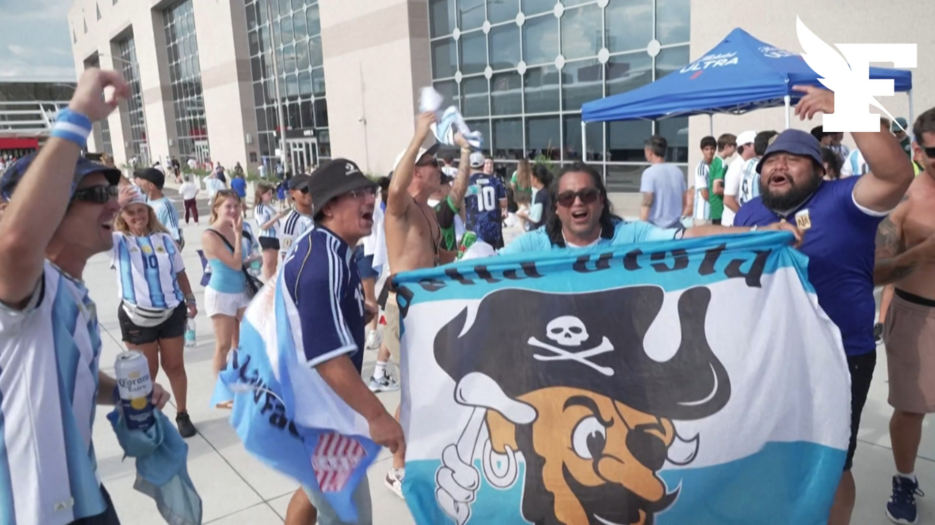 Angleterre-Argentine : les images des célébrations des supporters argentins à Atlanta