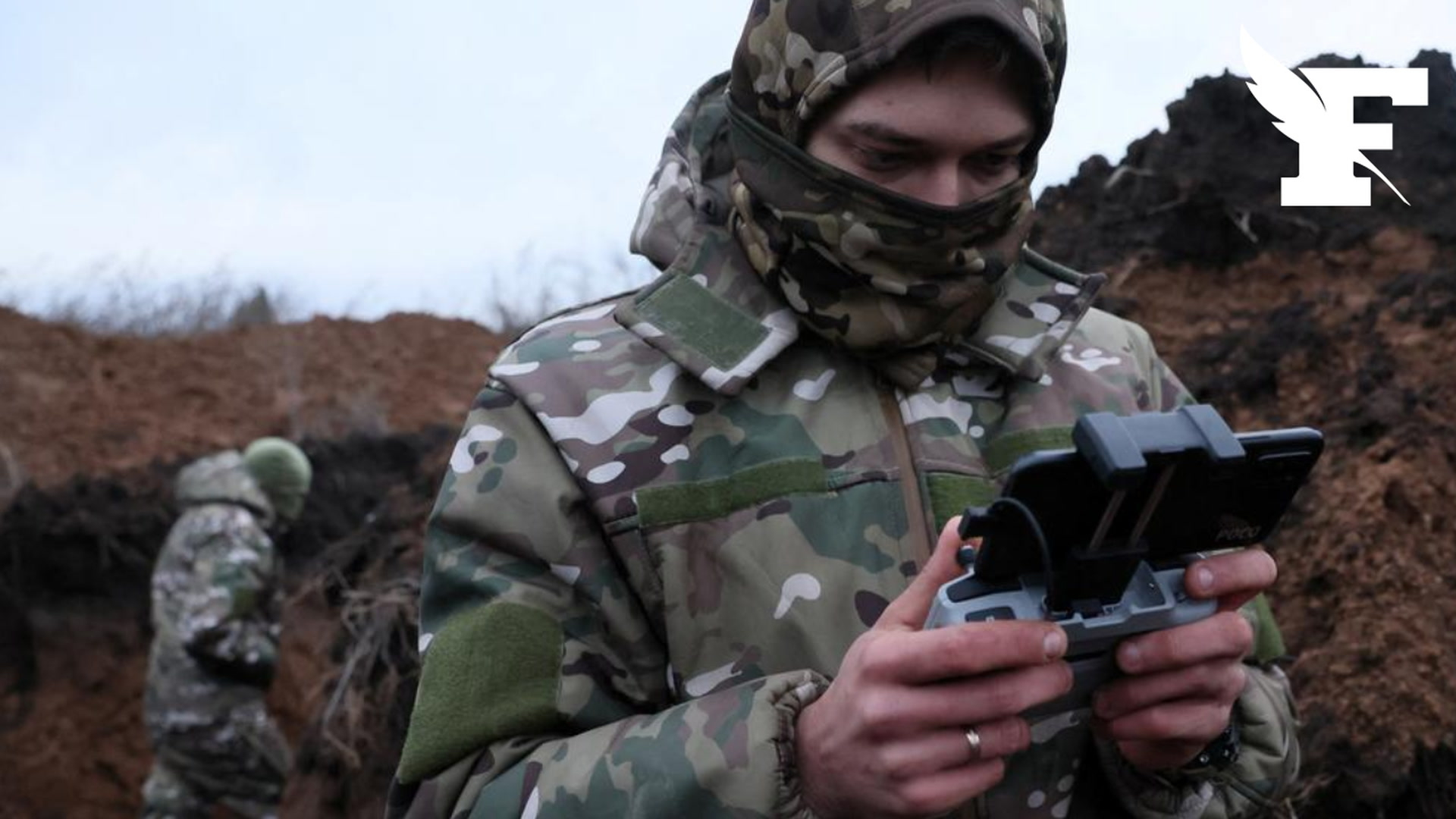 Guerre en Ukraine: les images de l'attaque de drone de l'aérodrome russe de Krousk