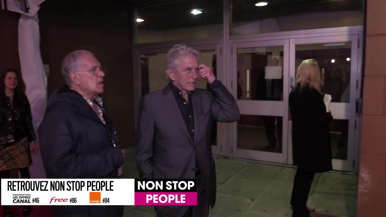 Non Stop People Michael Douglas Accusé De Harcèlement Sexuel Il Nie En Bloc Et Se Défend