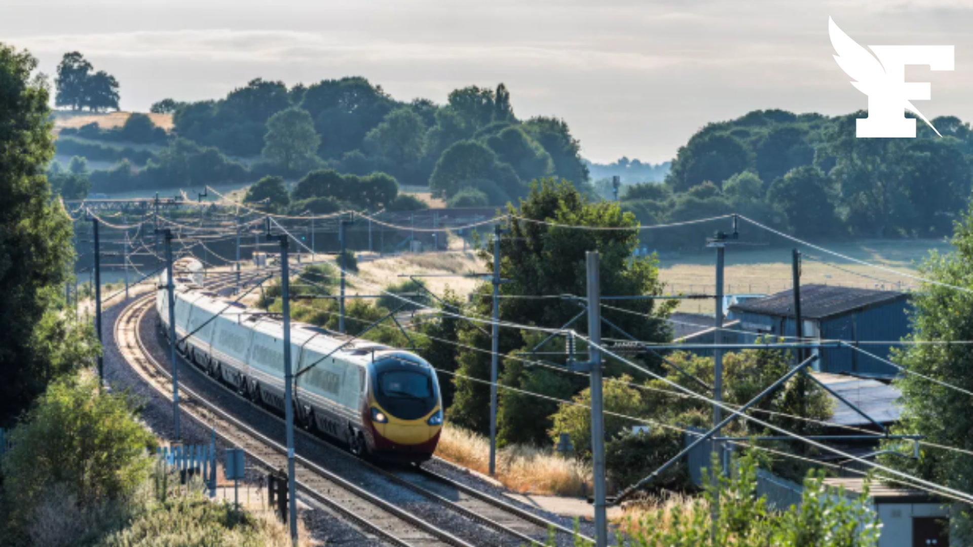 Collision ferroviaire au Royaume-Uni: l'un des trains avait franchi un signal rouge d'arrêt