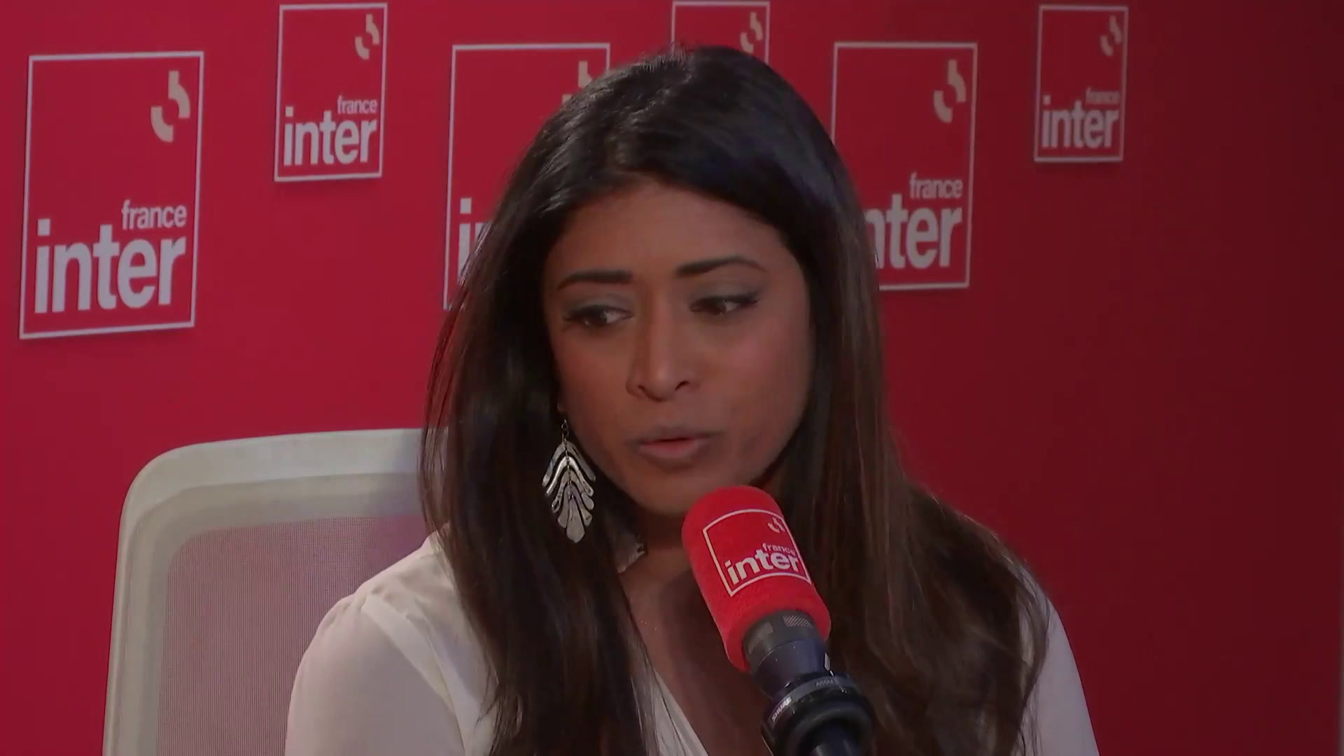 «Je n'ai pas l'impression que ce soit un gouvernement de droite», assure Prisca Thévenot