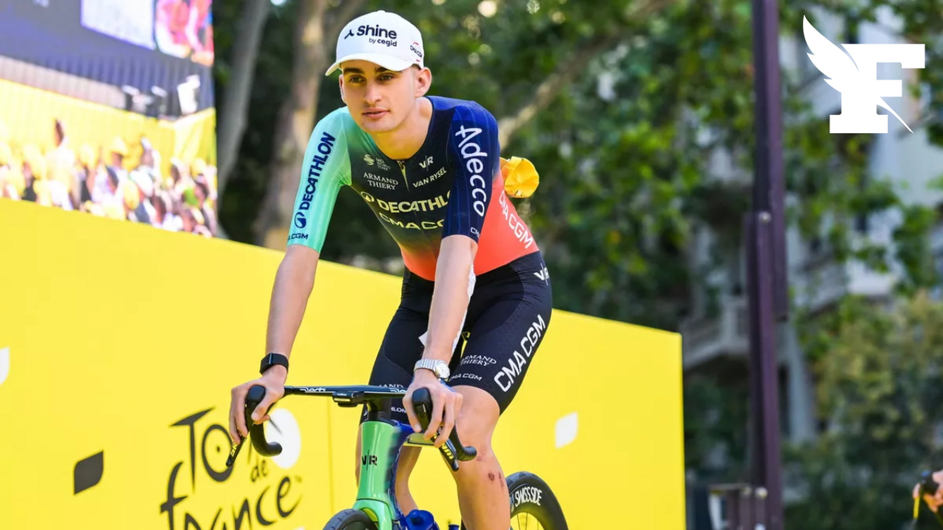 Tour de France: Paul Seixas porte un masque FFP2 pour se protéger des virus dans le peloton