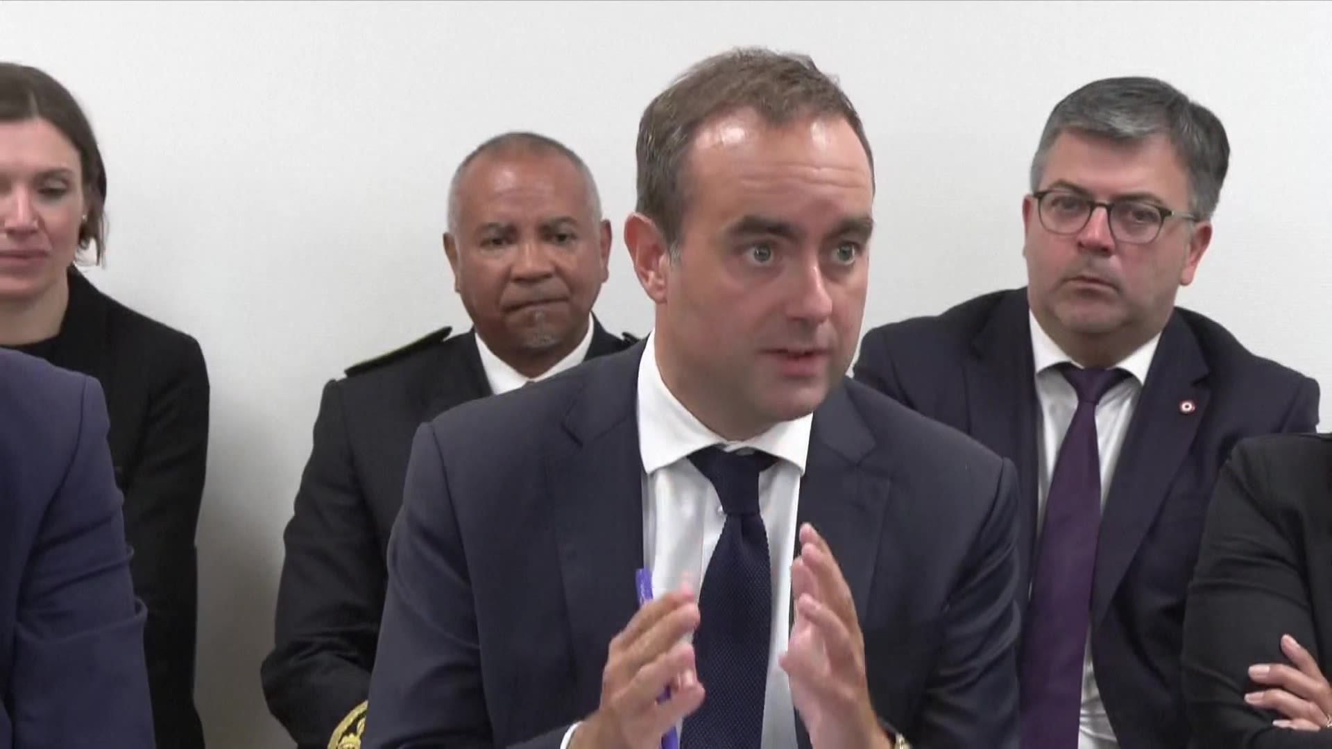 Sébastien Lecornu promet des soins pour tous les Français à moins de 30 minutes d'ici 2027