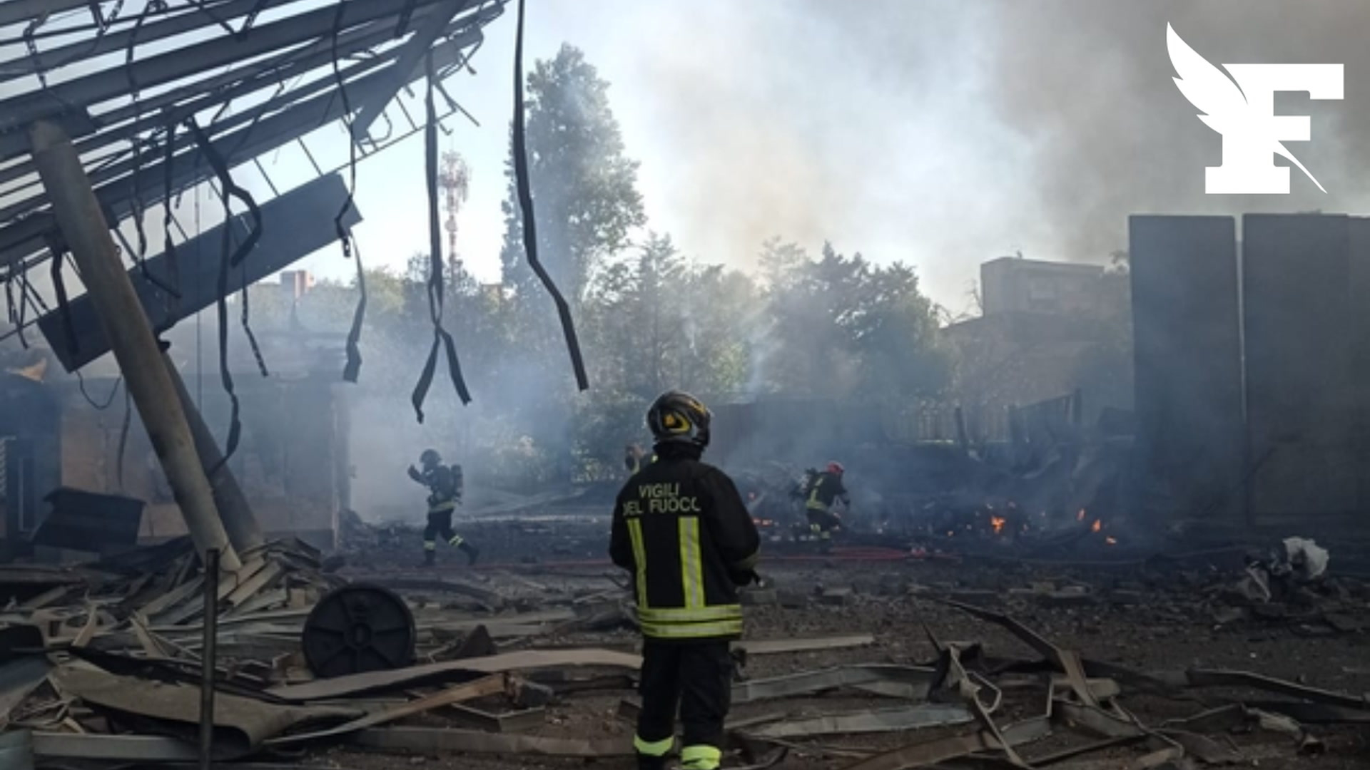 Rome: les images de l'énorme explosion d'une station-service, causant au moins 30 blessés