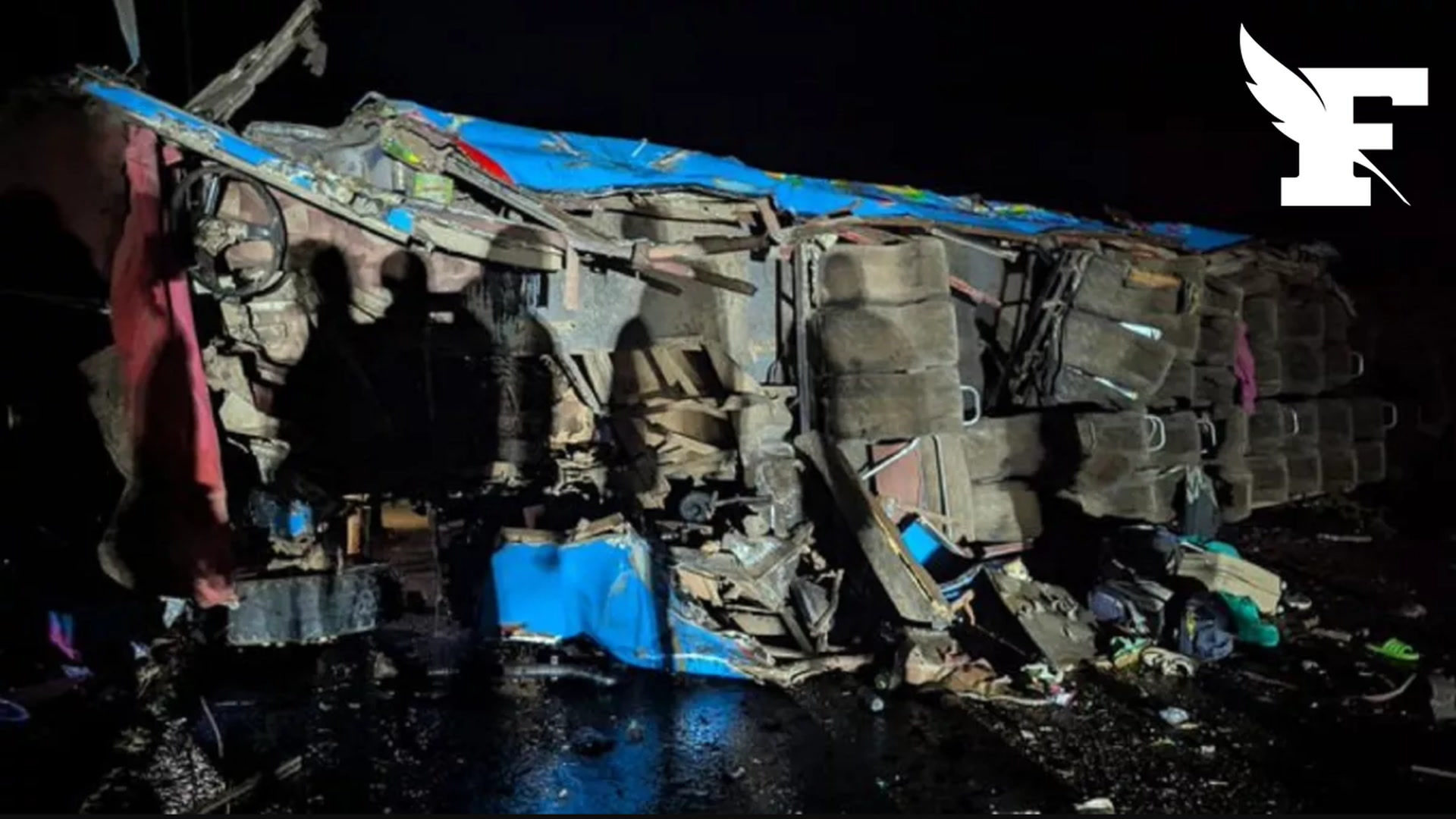 Ouganda : un accident de bus scolaire provoque la mort de vingt enfants et un adulte