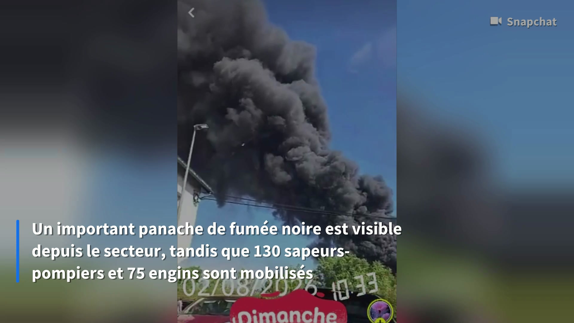 Moselle : les images de l’incendie d’un entrepôt, 30.000 habitants appelés à se confiner