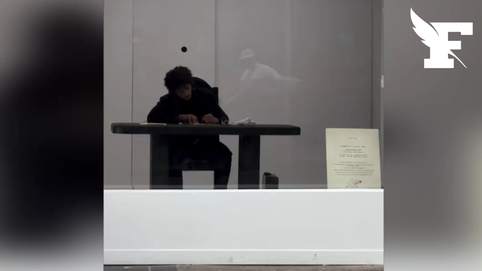 Le rappeur Rilès se lance le défi de recopier entièrement la Bible à la main