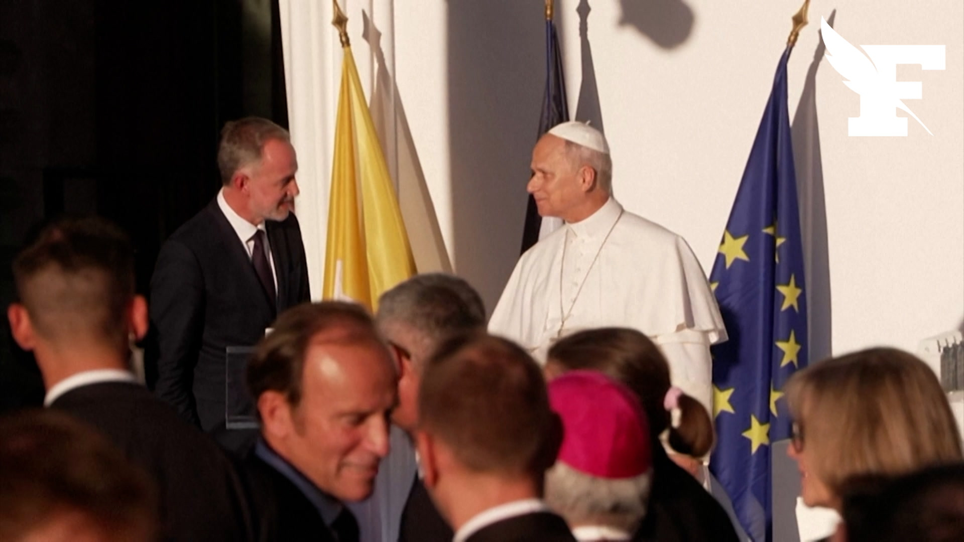 Le pape Léon XIV a rencontré Emmanuel Grégoire avant son départ de la cathédrale