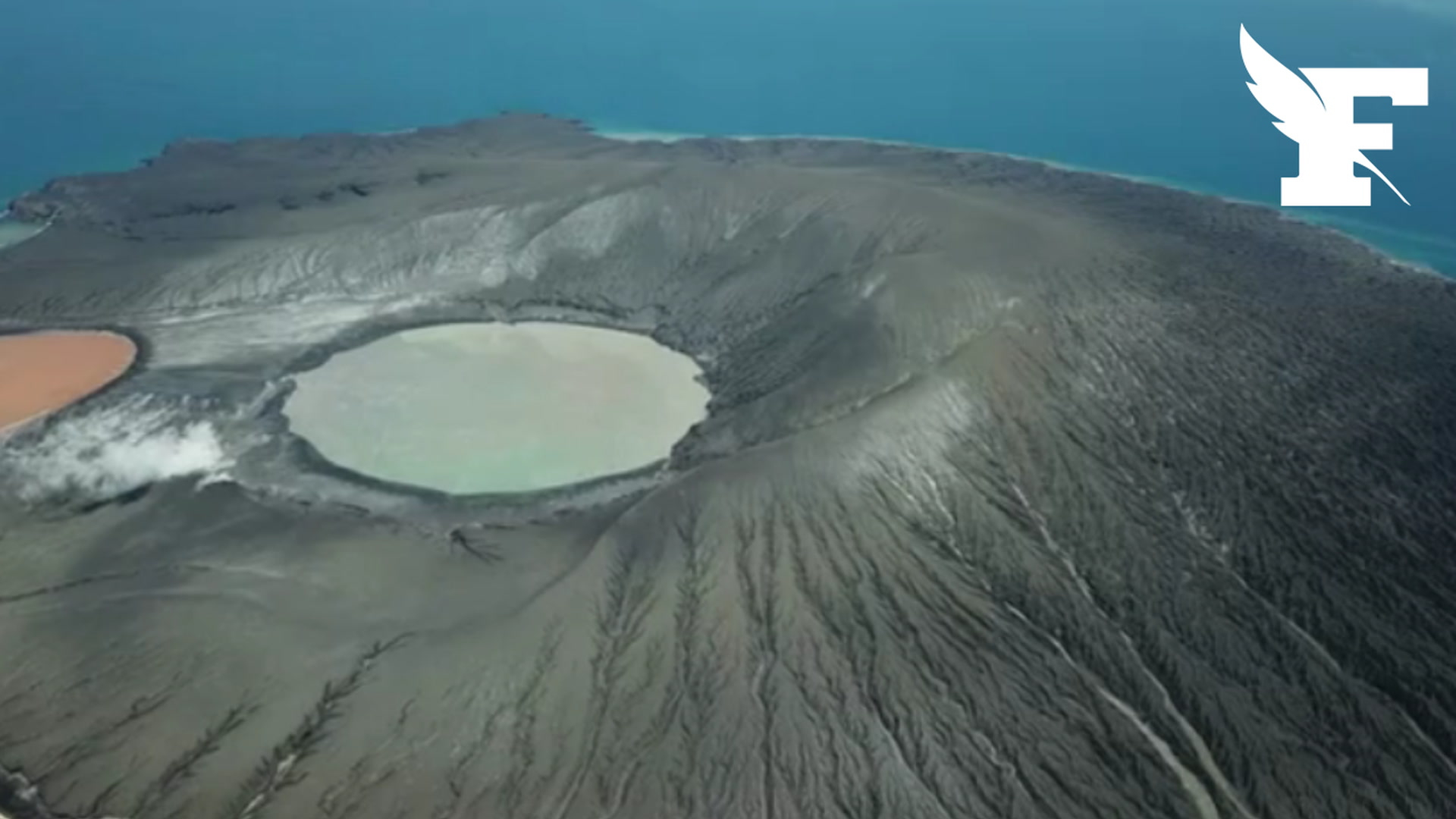 Indonésie: l'éruption du volcan Anak Krakatau fait émerger deux nouvelles îles