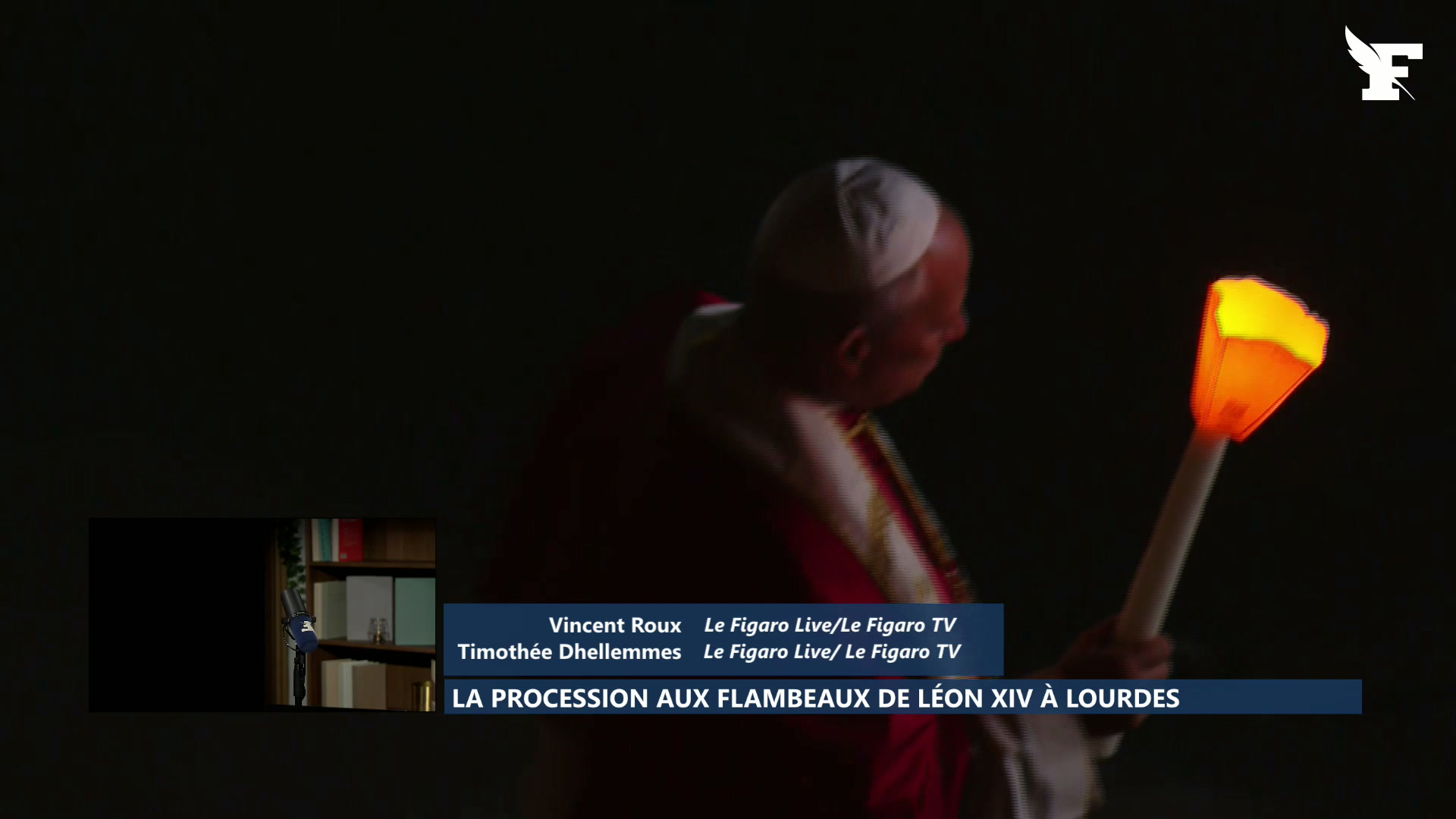 Léon XIV participe à la procession aux flambeaux à Lourdes
