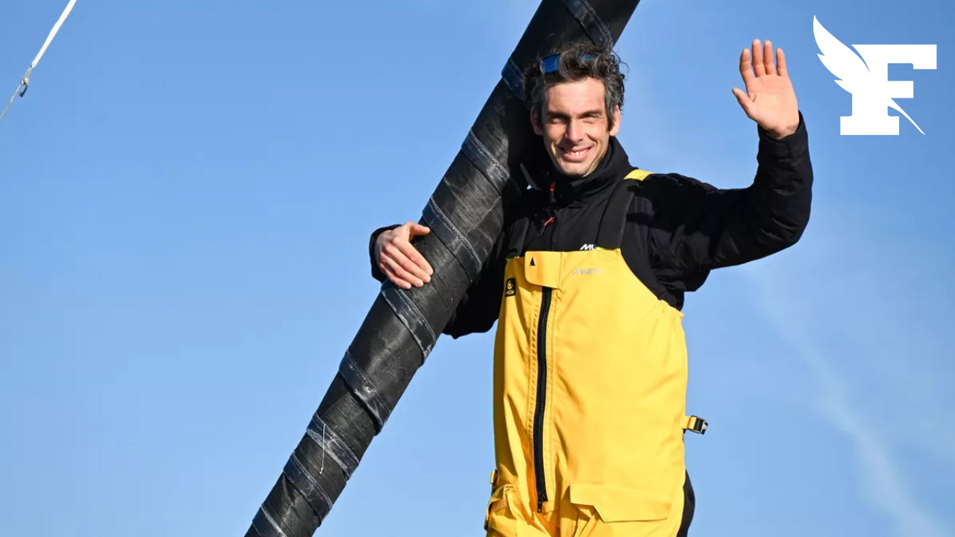 L'hommage de Concarneau à Charlie Dalin