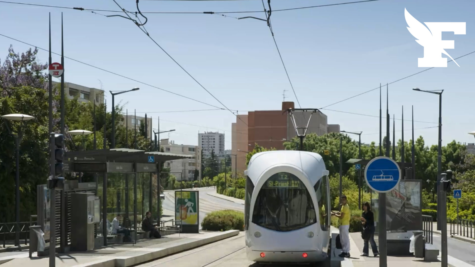 Lyon : un homme décède dans un tramway après un malaise lié aux fortes chaleurs