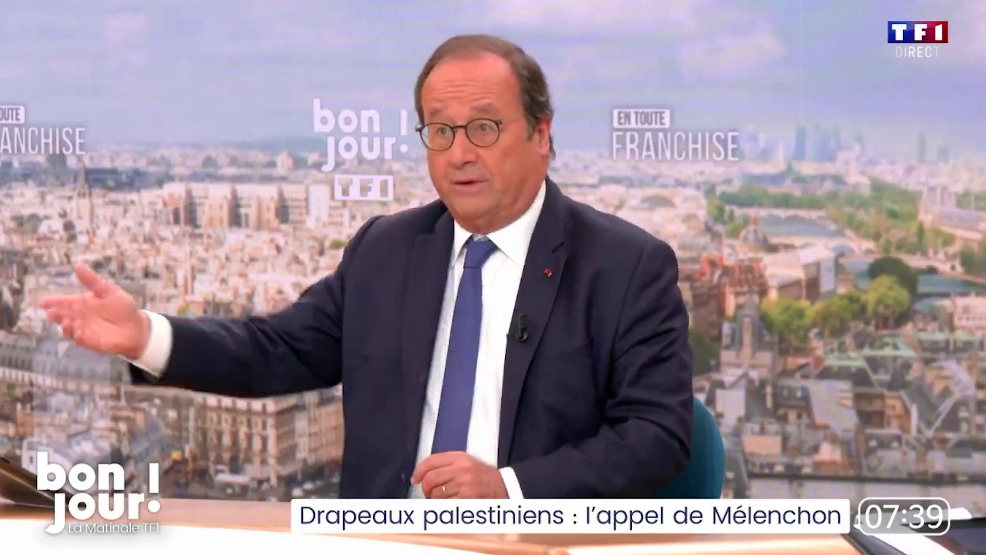 François Hollande se déclare opposé à «mettre des drapeaux palestiniens partout» à l’université