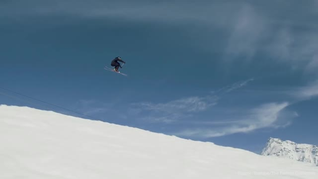 Vivez en caméra embarquée un saut à ski