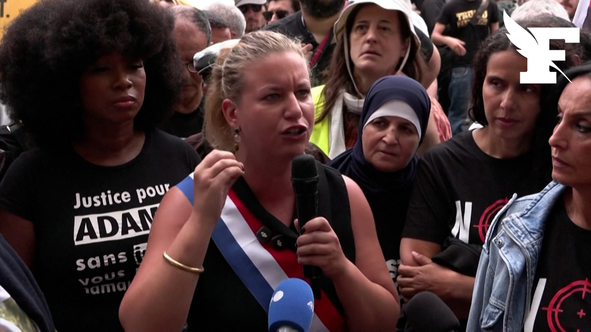 Loi sur l'usage des armes dans la police: «Si cette loi passe, la police tuera encore davantage», estime Mathilde Panot