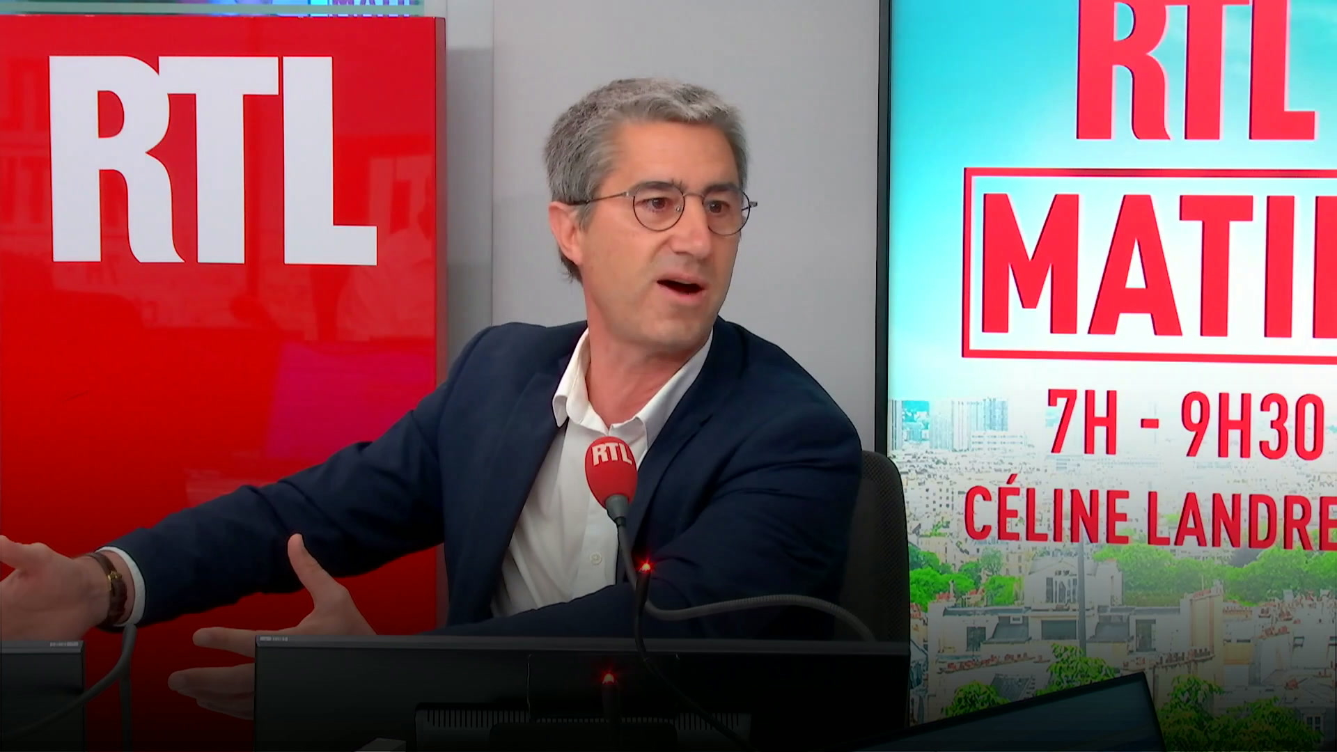 «Il n'a pas peur de moi, il a peur des électeurs !»: le tacle de François Ruffin à Raphaël Glucksmann