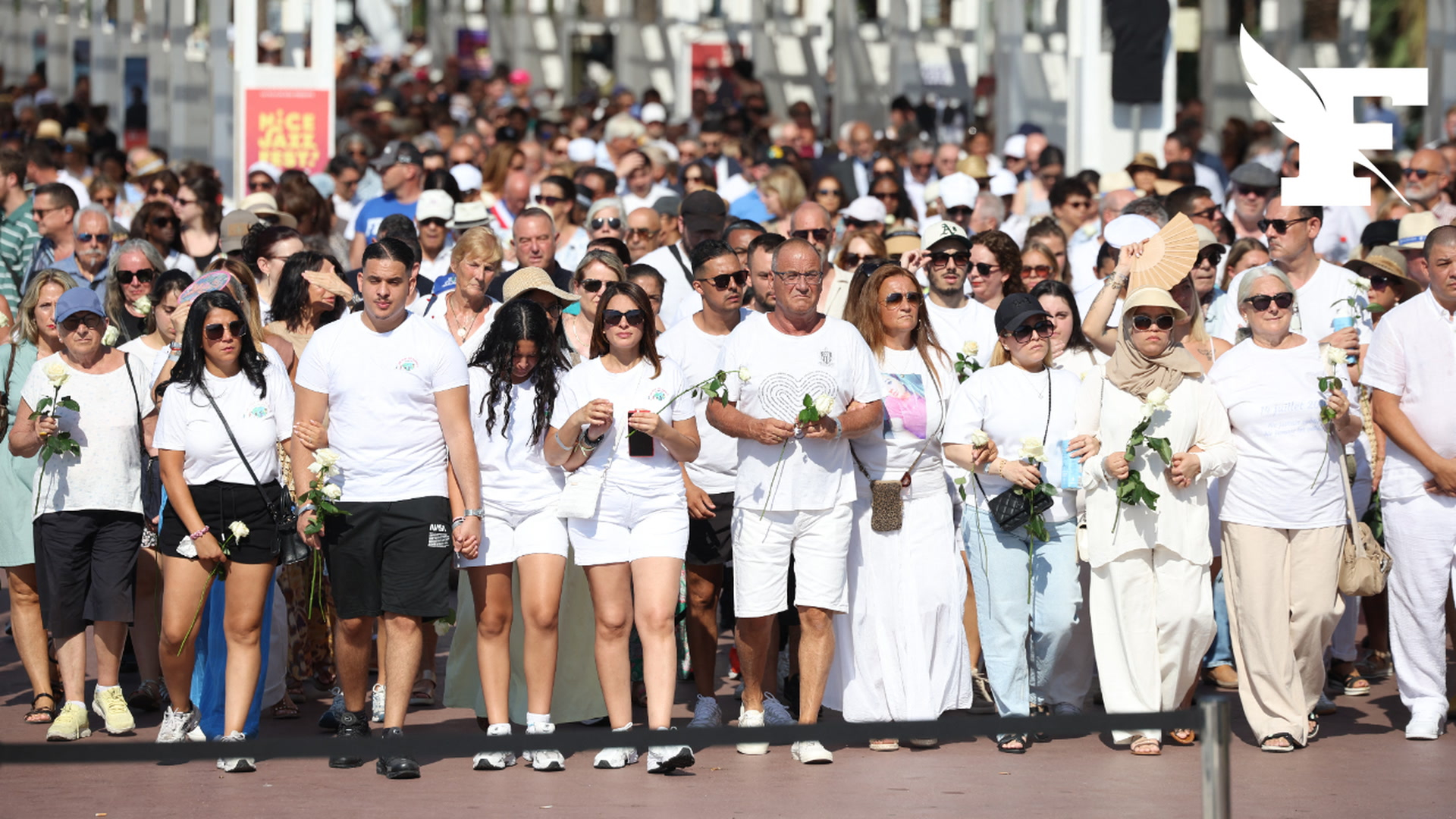 Des milliers de personnes ont défilé sur la Promenade des Anglais, dix ans après l'attentat du 14 juillet 2016