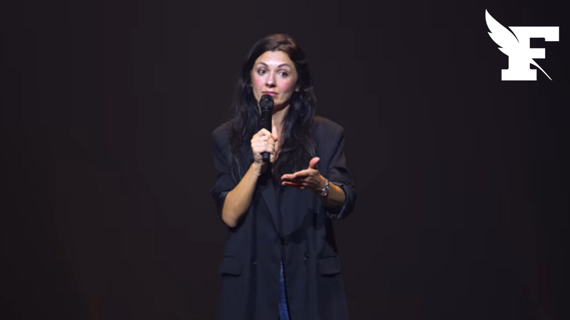 Elena Nagapetyan porte plainte pour viol contre le scénographe Julien Mairesse pour des faits de viol