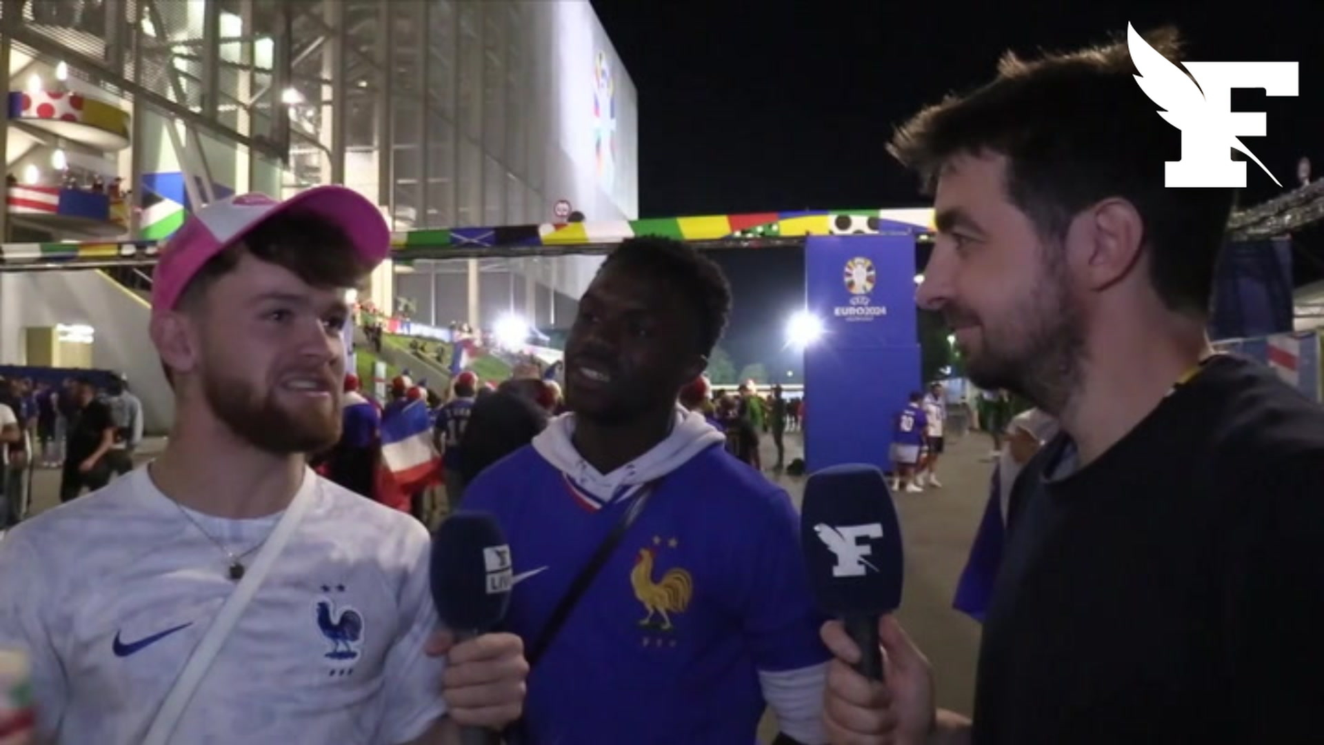 «Je suis archi surpris»: les supporters français enchantés de l'ambiance dans les tribunes du match Autriche-France