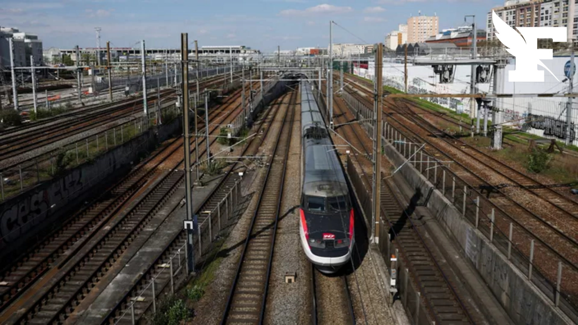 Un homme de 35 ans en trottinette meurt percuté par un train à Toulouse