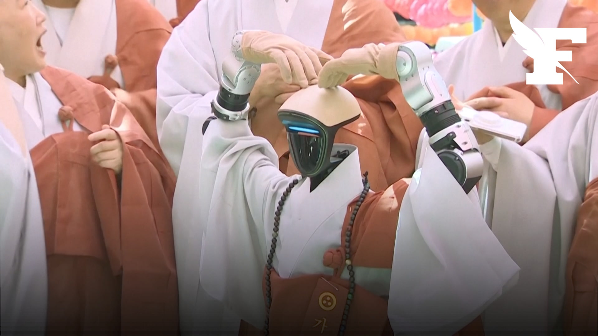 Les images du premier robot humanoïde moine de Corée du Sud