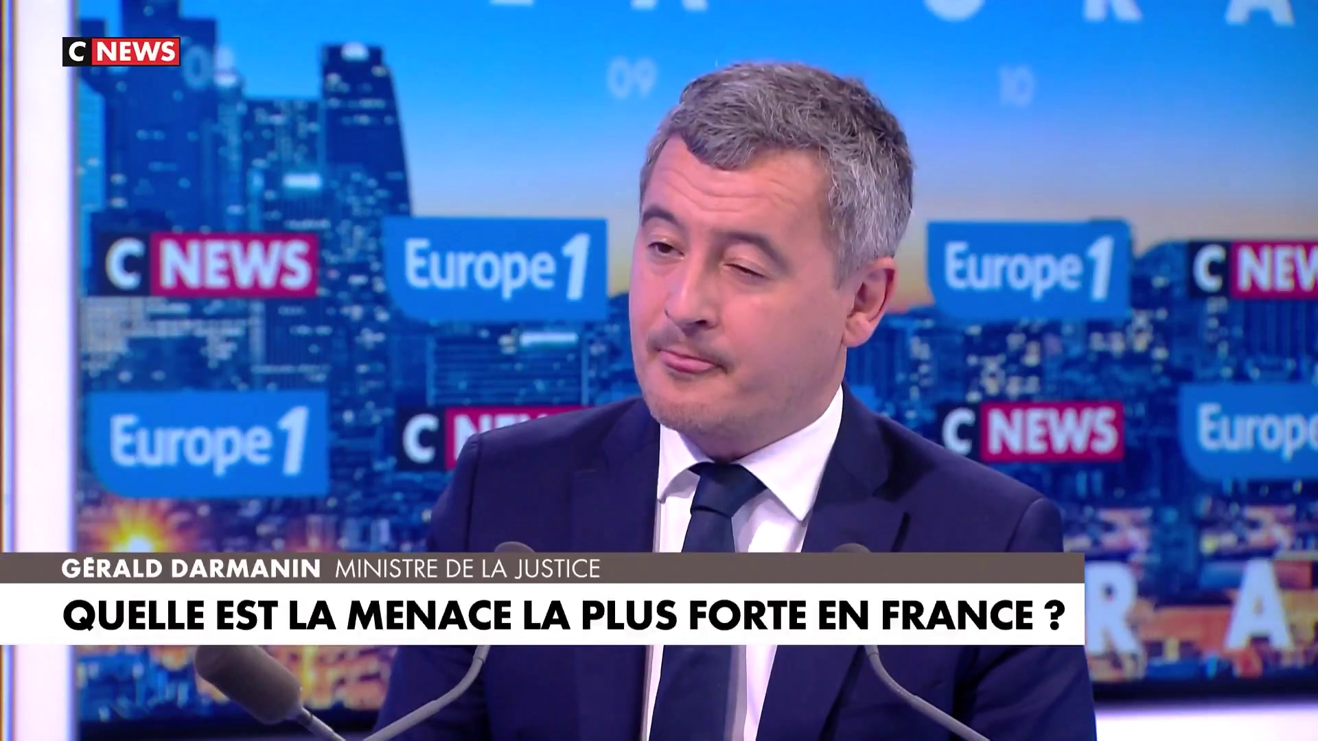 «Ceux qui assassinent Samuel Paty sont des citoyens russes», affirme Gérald Darmanin