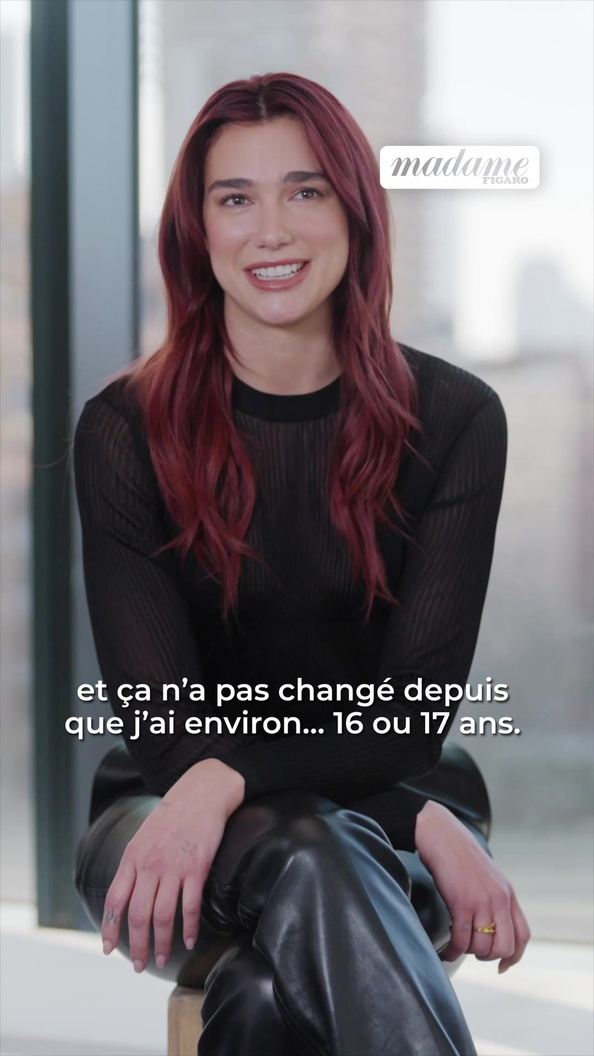 Linterview beauté de Dua Lipa, ambassadrice internationale du maquillage  Yves Saint Laurent