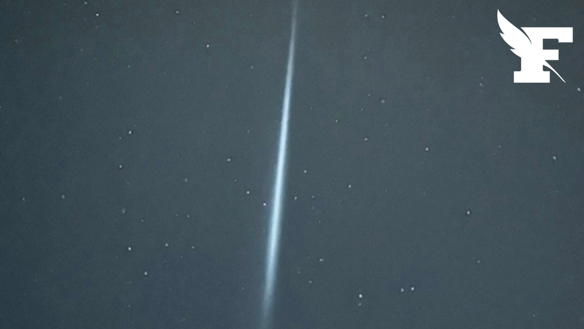 Un traînée blanche observée dans le ciel breton après le décollage d’une fusée chinoise