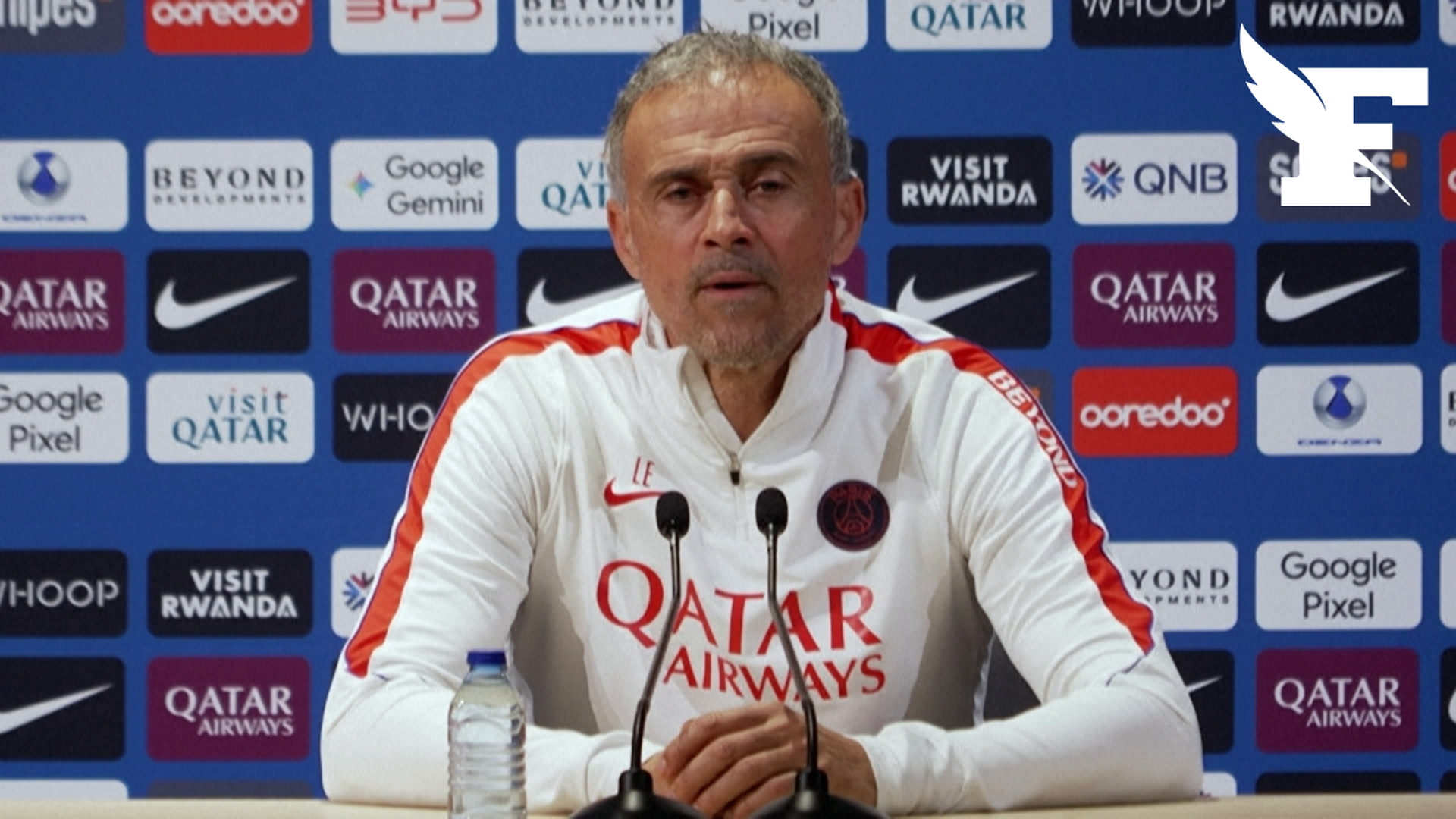 «C’est un guerrier» : Luis Enrique veut «chercher le positif» après la blessure de Khvicha Kvaratskhelia