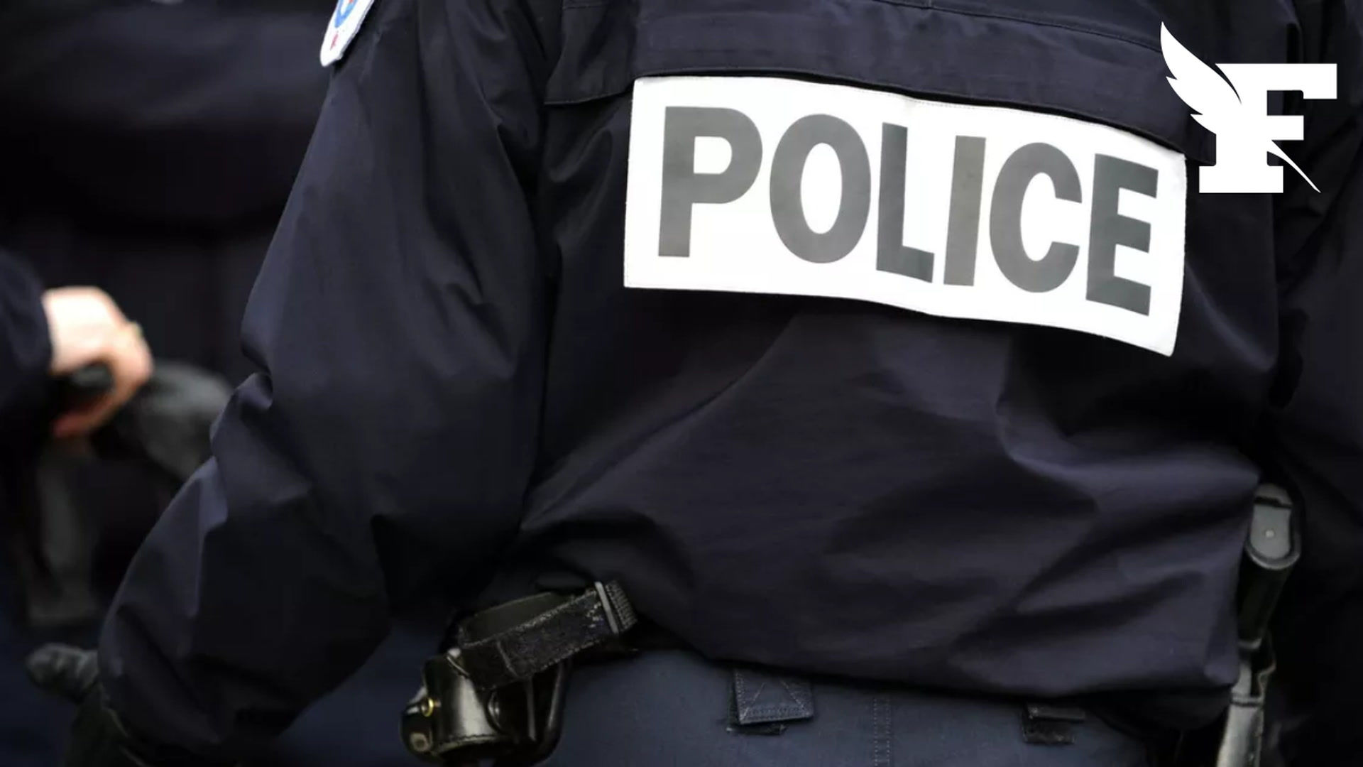 Une pétition réuni 100.000 signatures pour appeler les députés à rejeter une loi de présomption d'usage légitime des armes à feu par les forces de l'ordre