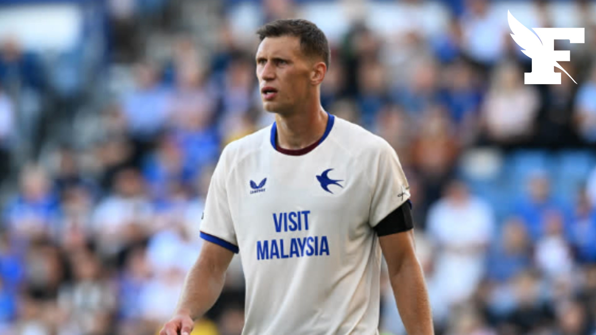 Football: un joueur de Cardiff s'emporte violemment contre un supporter de Portsmouth