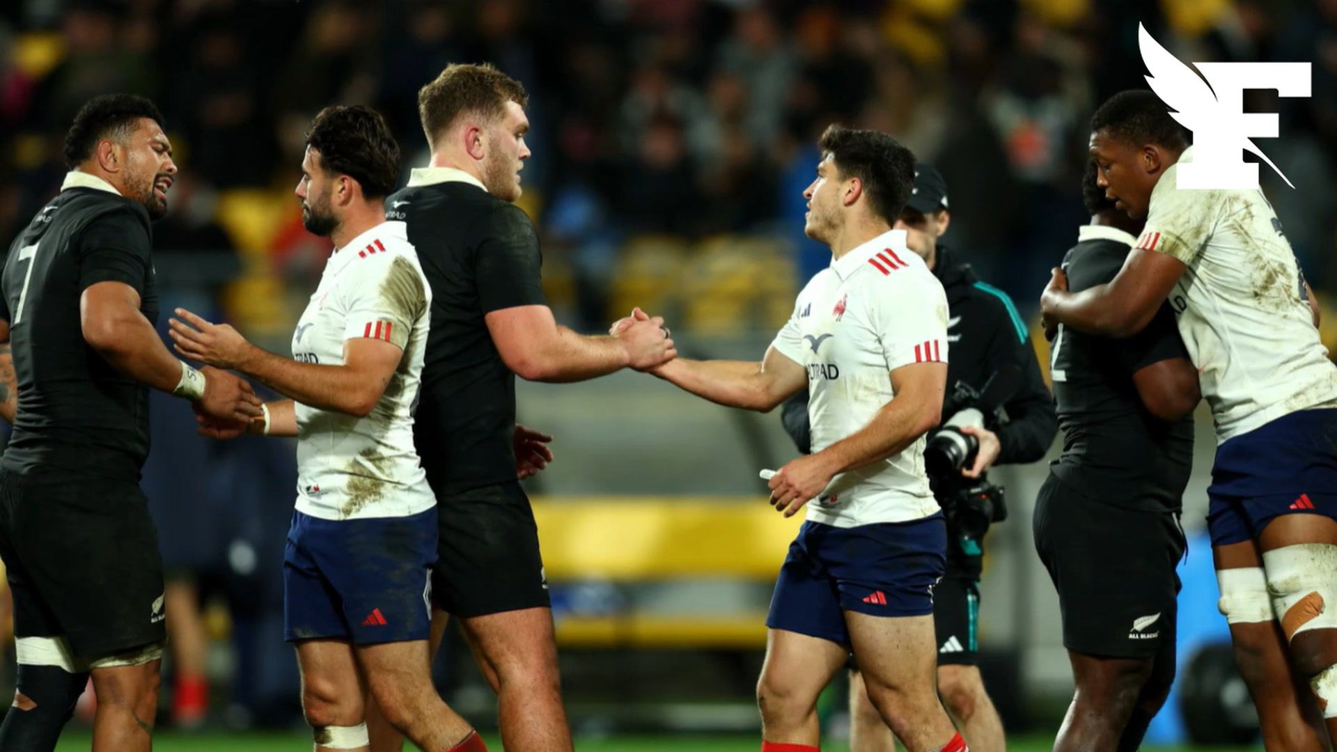 Rugby: dépassés physiquement, les Bleus encaissent une large défaite face aux All Blacks