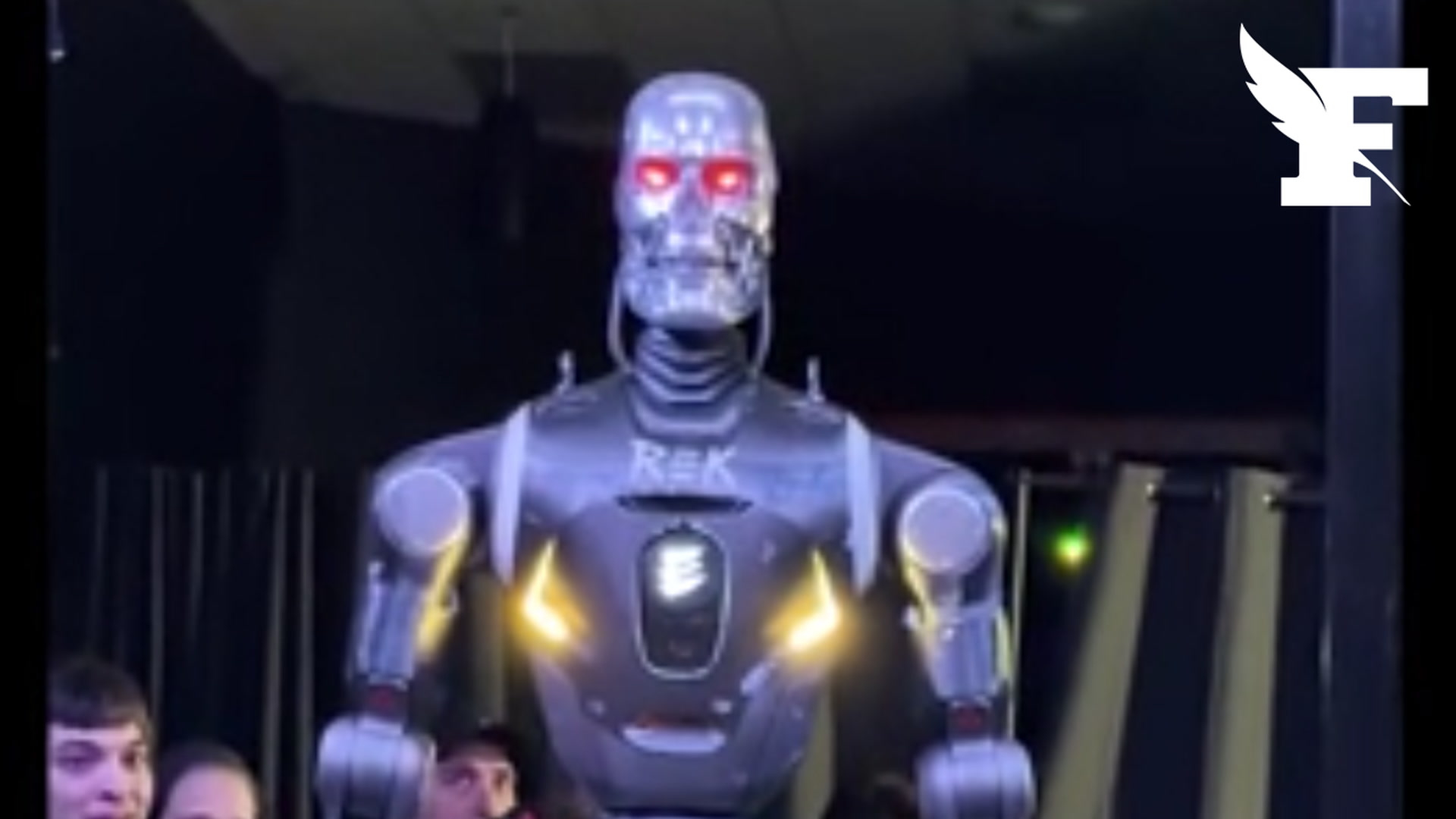 États-Unis: une start-up organise un combat entre un influenceur et un robot