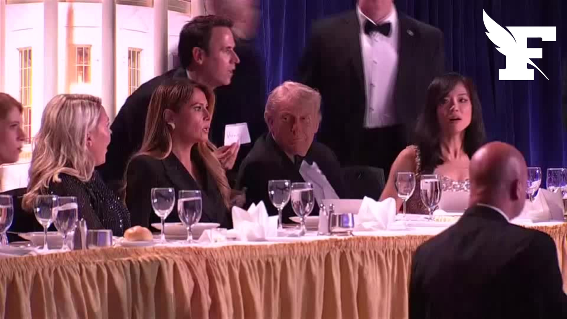 Les images de l'exfiltration de Donald, lors d'une fusillade au dîner des correspondants de la Maison Blanche