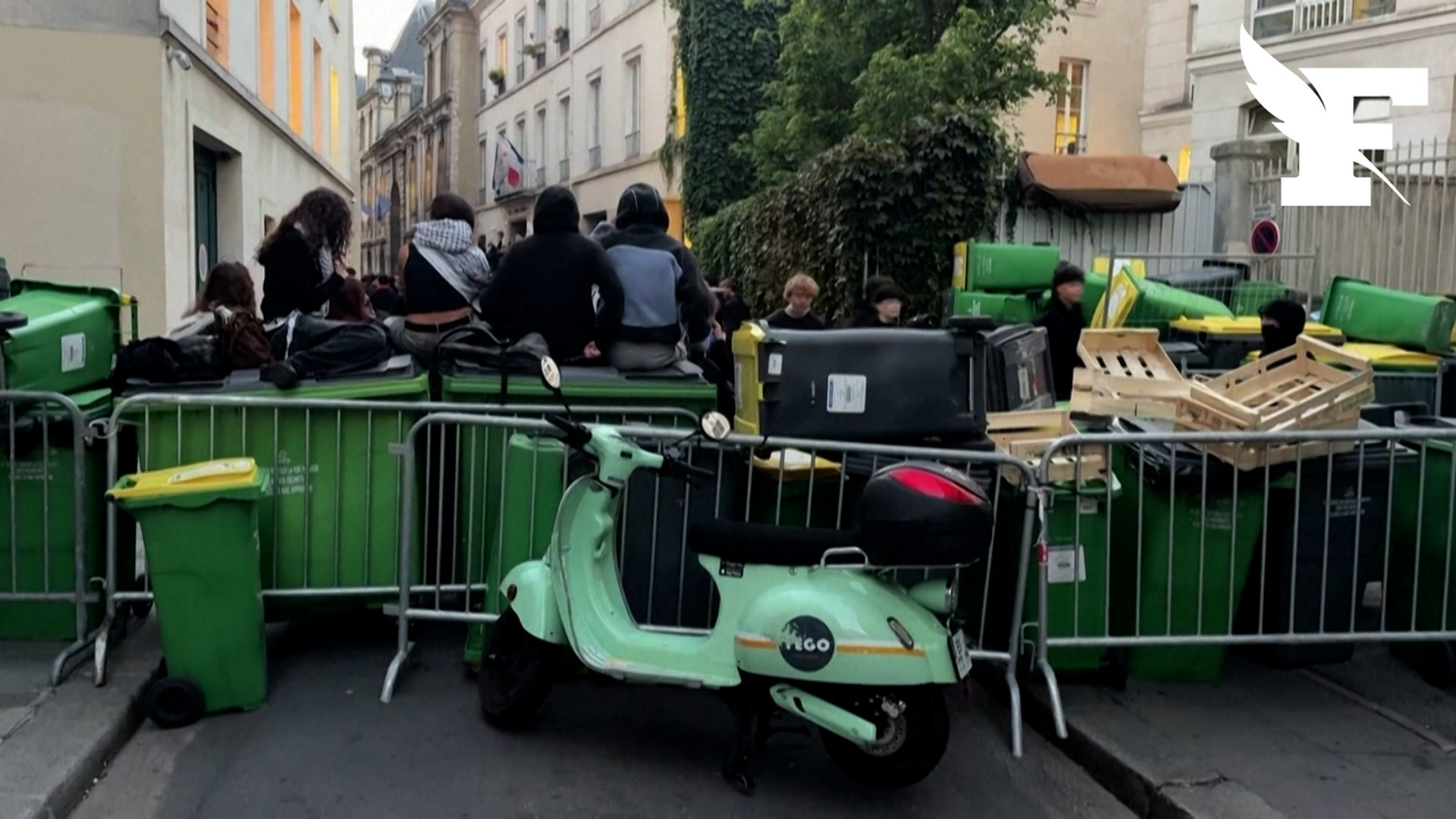 Blocus des lycées: les images de nouvelles manifestations à Paris la veille de l'«acte III»