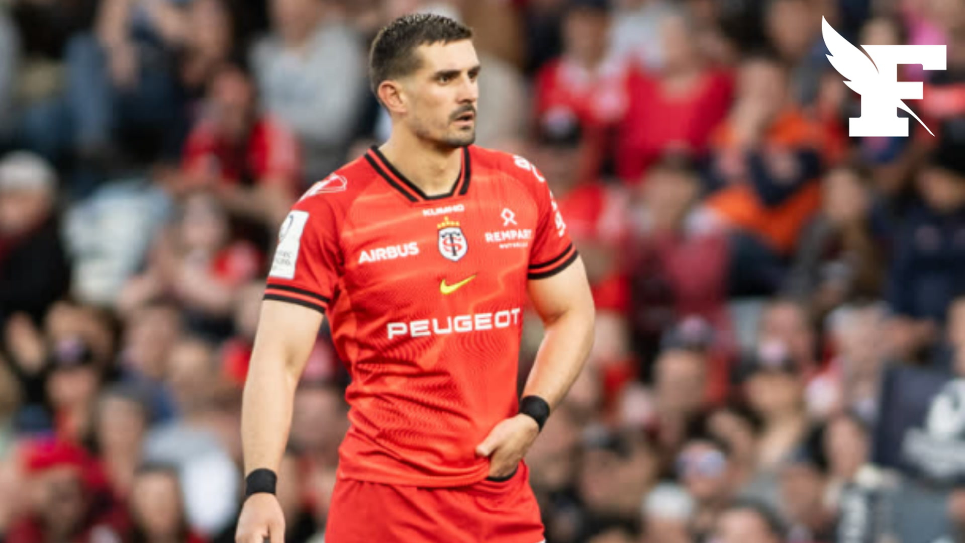 Le rugbyman Thomas Ramos prend la défense des joueurs de football et révèle son admiration pour un célèbre international