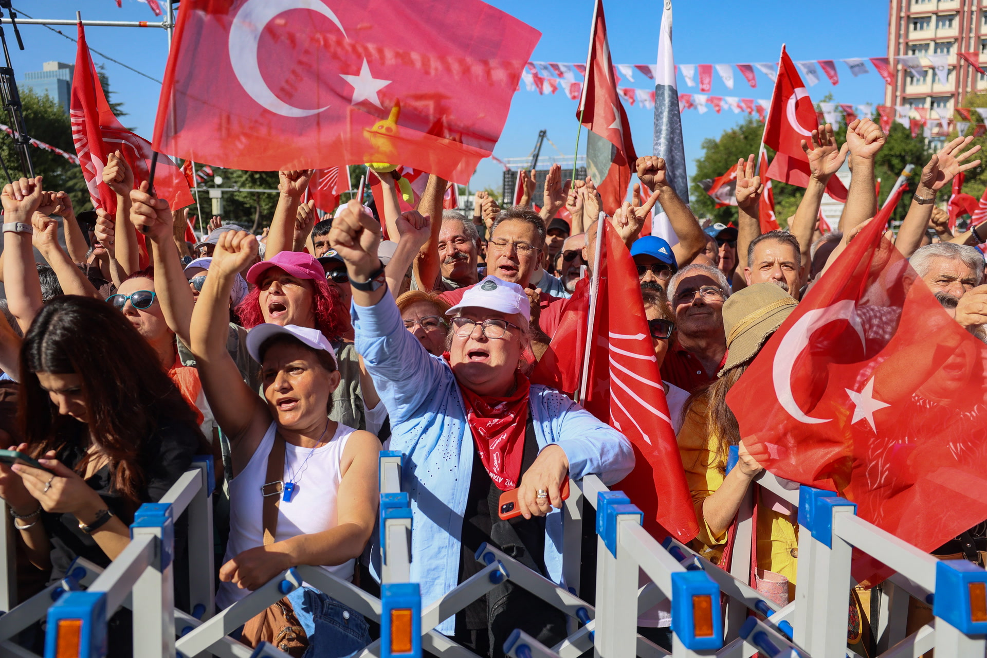 Turquie : les images de la manifestation de l'opposition à Ankara