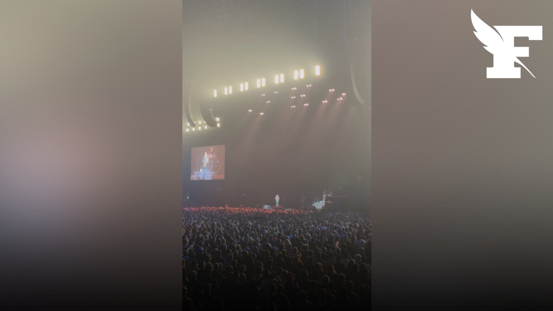 «Je préfère Bercy !»: en pleine canicule, une panne d'électricité interrompt pendant une heure le concert du groupe Iron Maiden