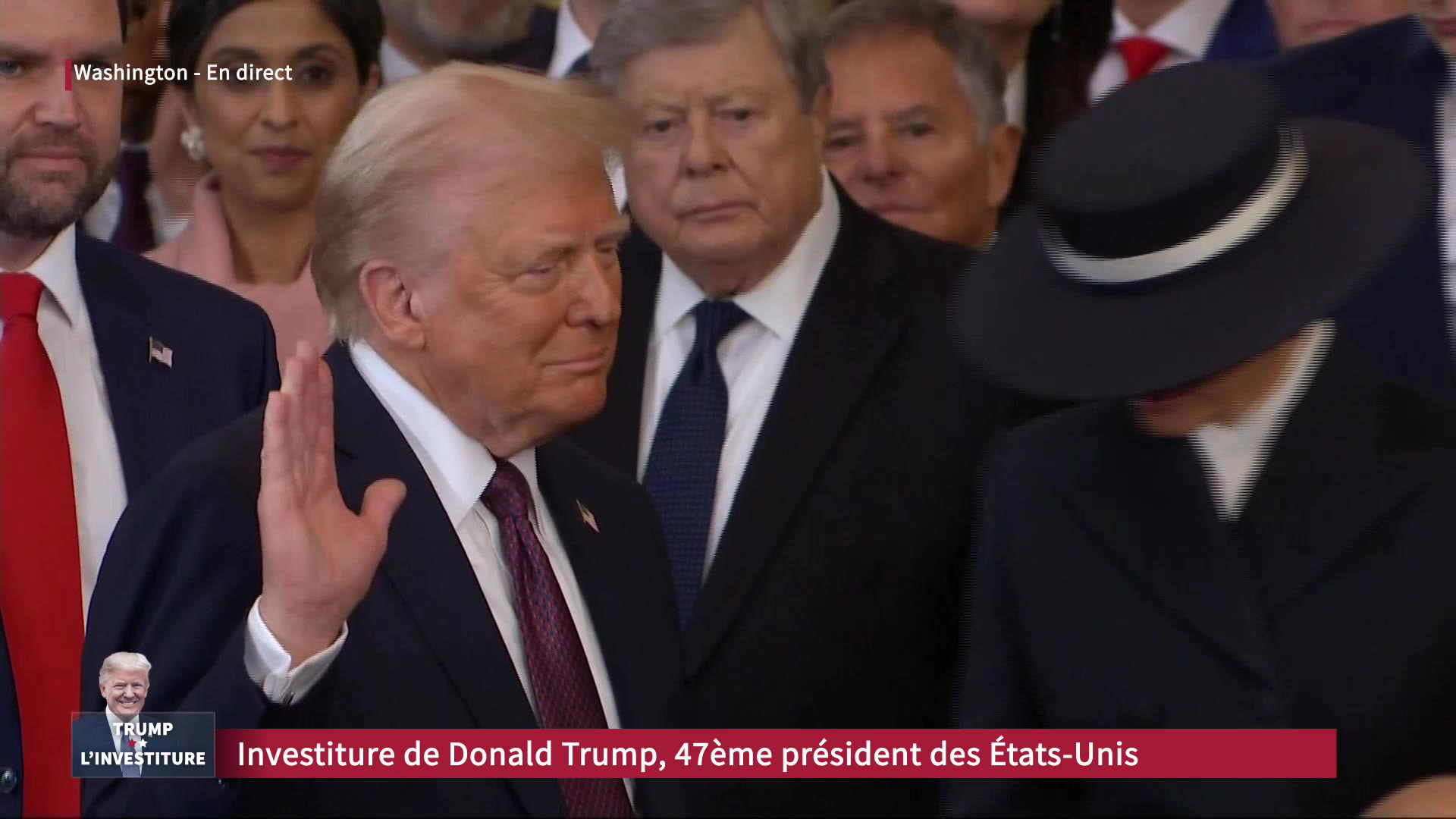 États-Unis : les images historiques de Donald Trump prêtant serment sous la rotonde du Capitole