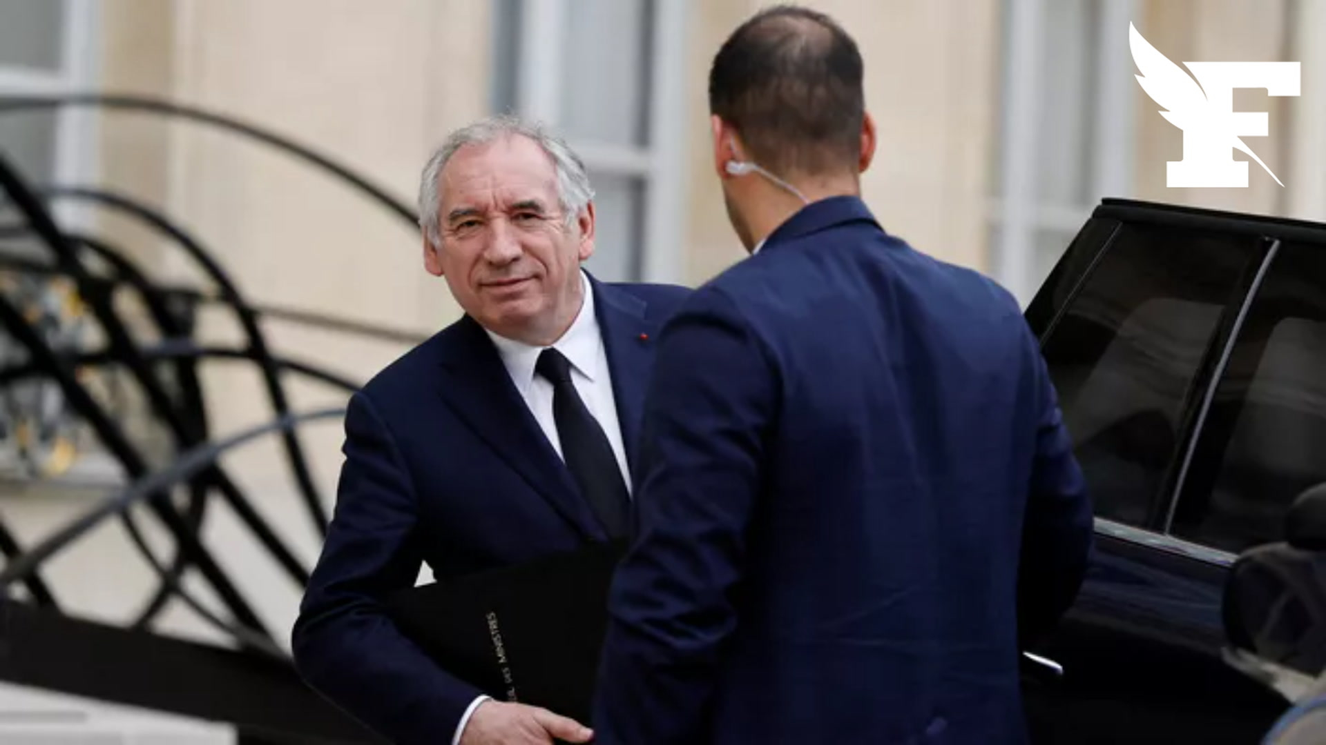 François Bayrou détrône Michel Barnier et devient le premier ministre le plus âgé de la Ve République