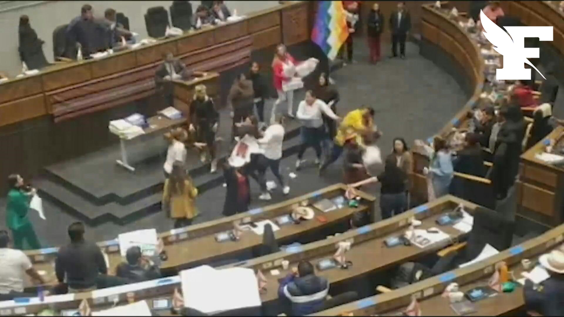 En Bolivie, des députées se battent en pleine séance parlementaire