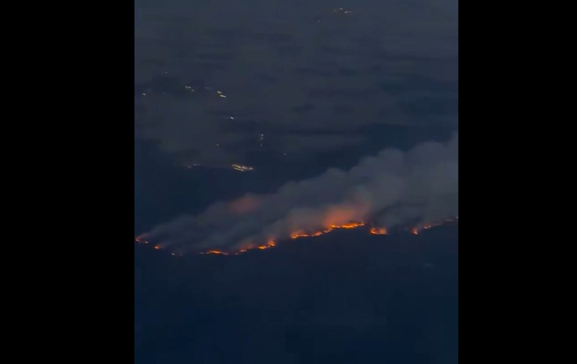 La vidéo de l'incendie majeur de la forêt de Fontainebleau filmé depuis un avion